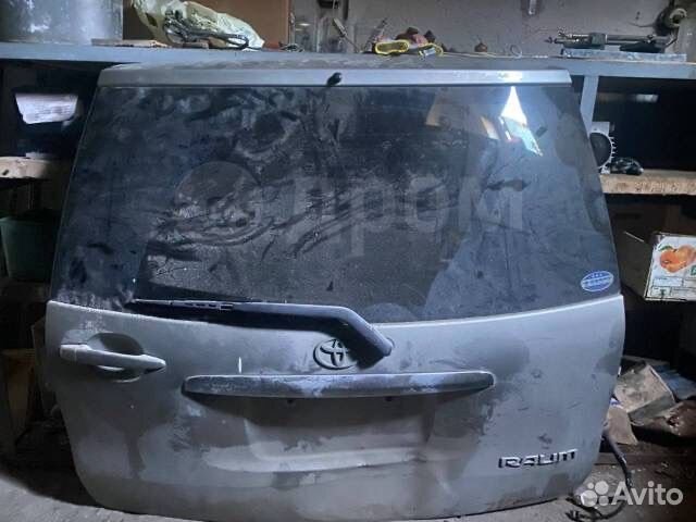 Дверь багажника Toyota Raum ncz20 цвет 1d9 Золото