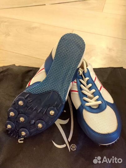 Продам шиповки для бега