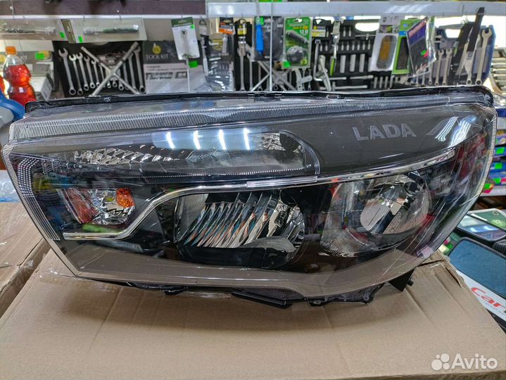 Фара новая левая или правая LADA vesta