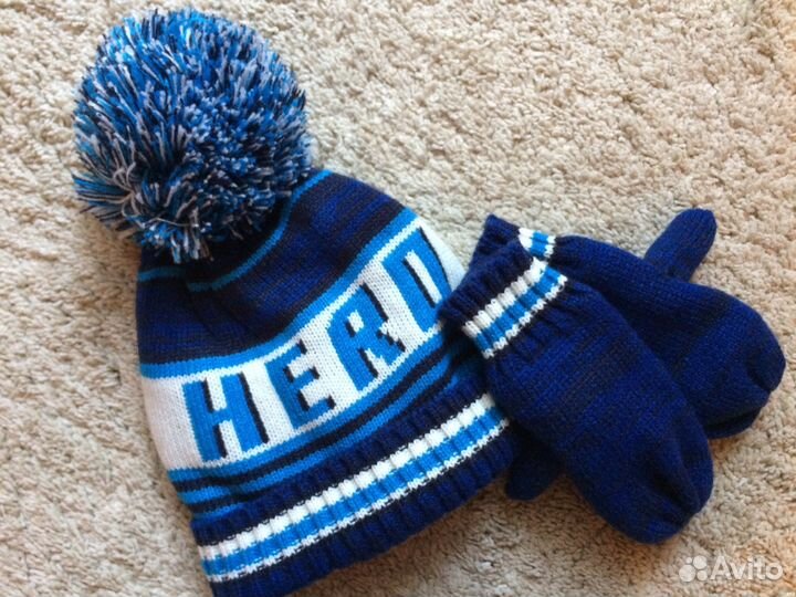 Комплект шапка и варежки