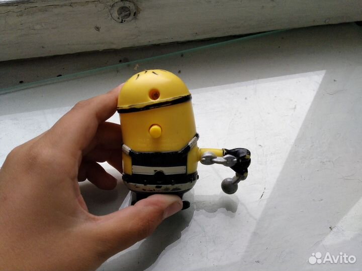 Миньоны из макдональдса