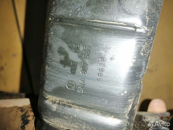 Усилитель заднего бамбера Tiguan