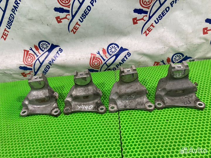 Кронштейн (крепление) двигателя передний Acura Mdx