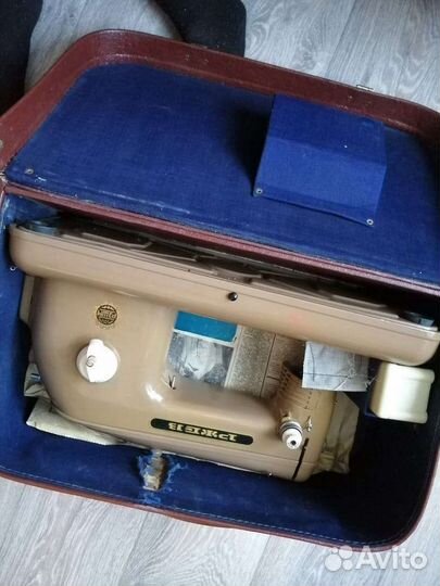 Швейная машинка