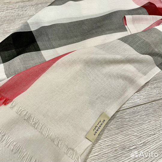 Оригинал Burberry Шарф палантин шерсть/шёлк