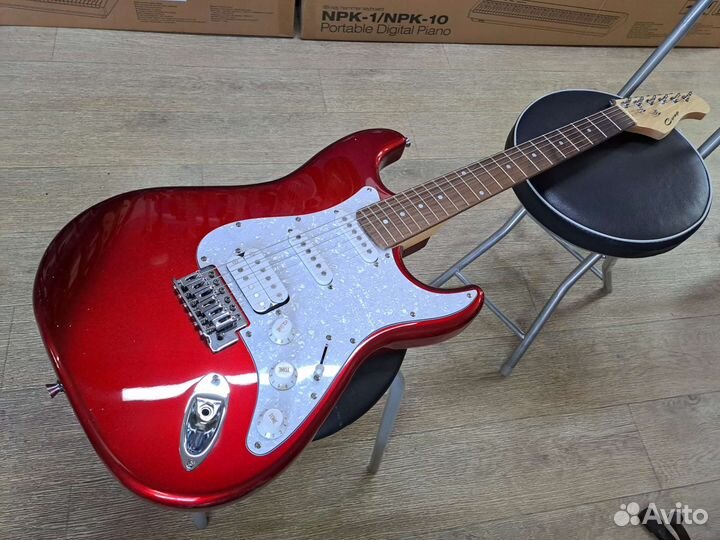 Электрогитара стратокастер красная