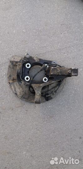 Поворотный кулак передний правый левый Volvo S80
