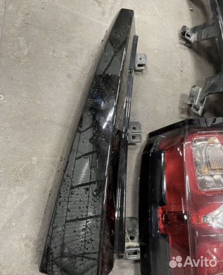 Накладки для tahoe 2015г