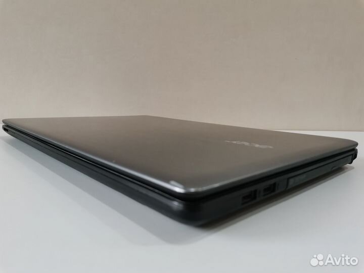 Acer V5-561G-Core i7-4500/R7 M265-2Gb/8 Gb/SSD+HDD