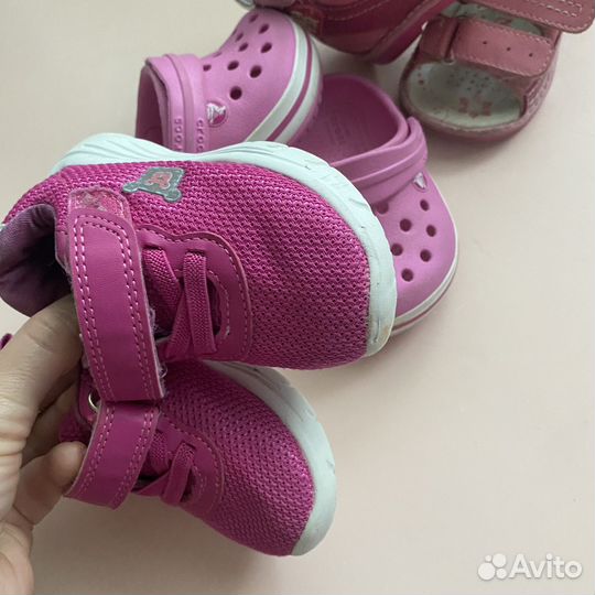 Обувь для девочки 20 р crocs кроссовки сандали