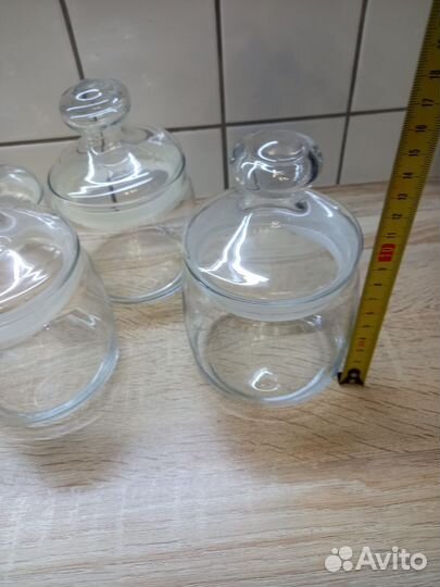 Банки стеклянные с крышками средние бу