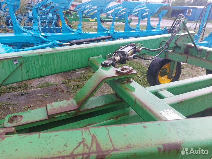 Плуг John Deere 2-7 корп. (975/995), 2009