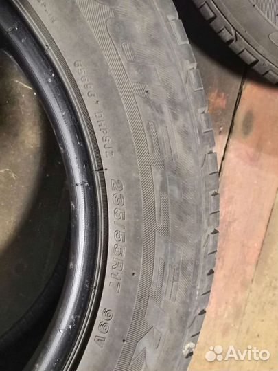 Bridgestone Dueler H/P 235/55 R17