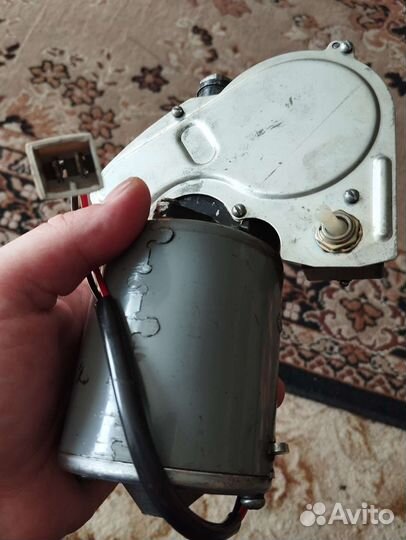 Электродвигатель для дворников