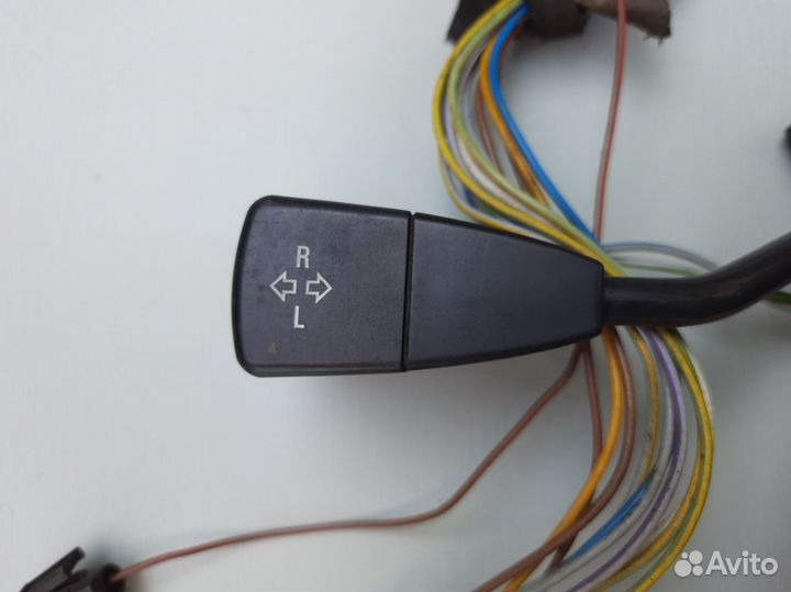 Переключатель поворотов подрулевой BMW e34