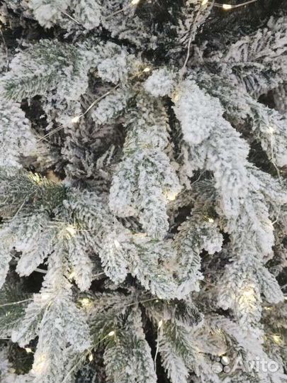 Ель литая заснеженная 210