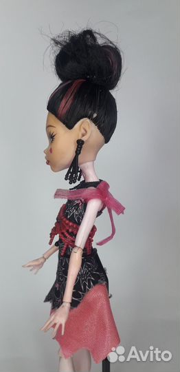 Дракулаура Monster High