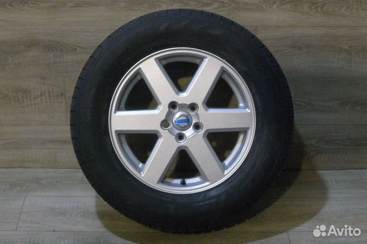 Комплект оригинальных колес Volvo XC90 R17 зима