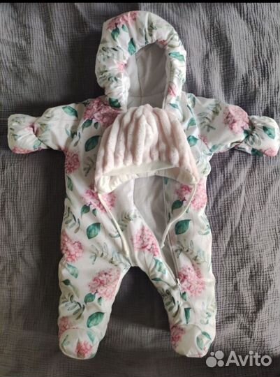 Комплект на выписку для девочки