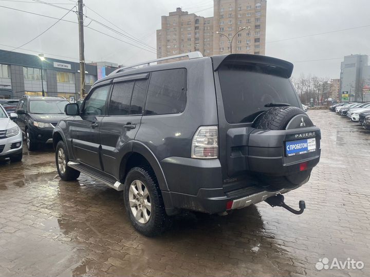 Mitsubishi Pajero 3.2 AT, 2011, 226 000 км