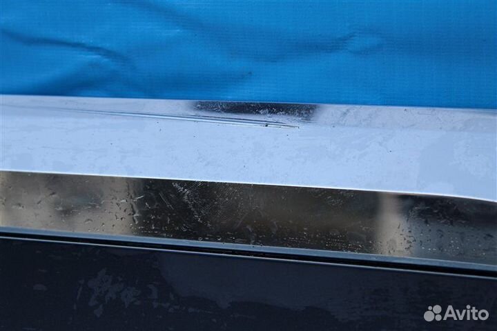 Молдинг на дверь задний левый Volkswagen Touareg 2