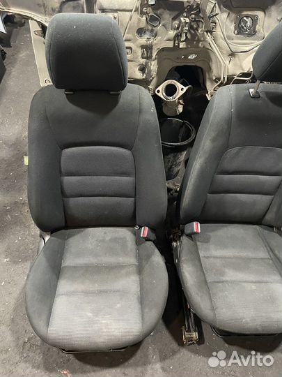 Mazda 6 GG Переднее сиденье