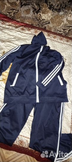 Спортивный костюм женский