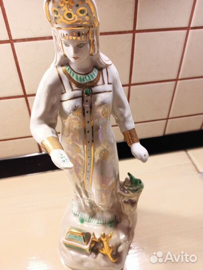 Статуэтка хозяйка медной горы дулево