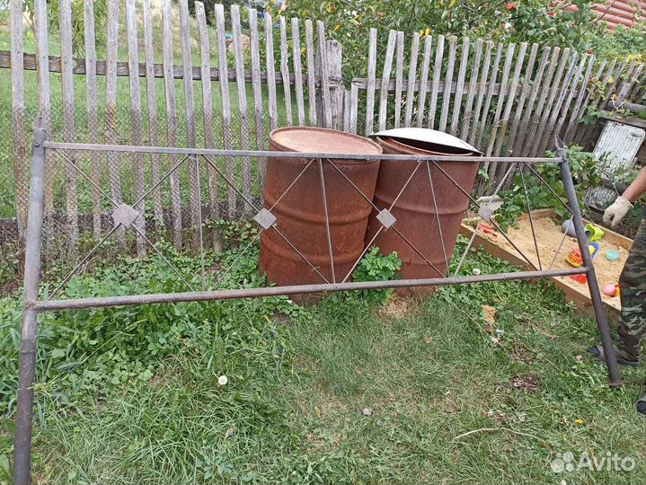 Оградка металлическая