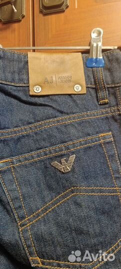 Джинсы armani