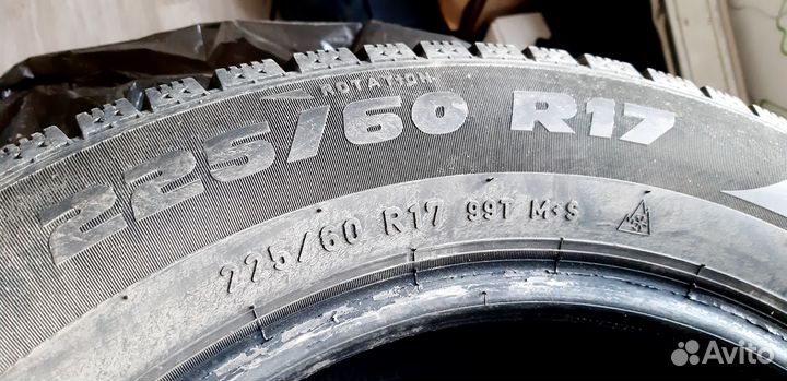 Pirelli Formula Ice 225/60 R17 99T