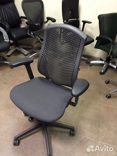 Ортопедическое кресло Herman Miller Selle