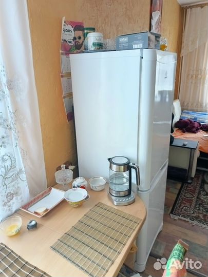 Холодильник бу indesit