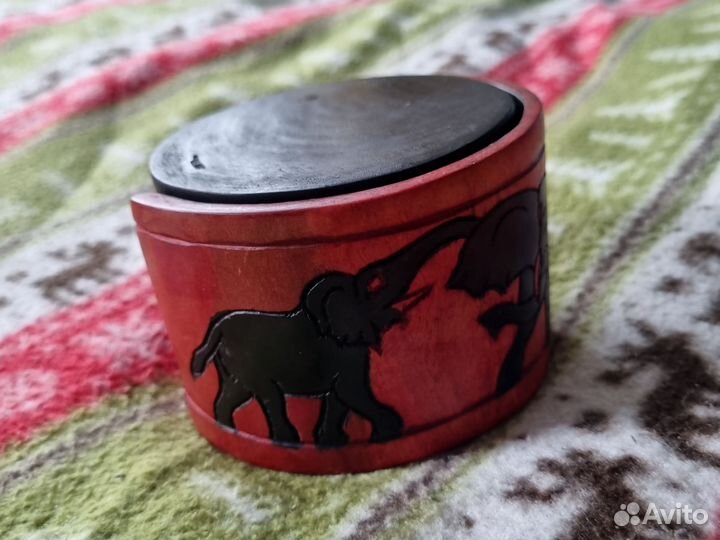 Деревянные подставки под кружки