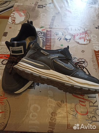 Кроссовки 41р