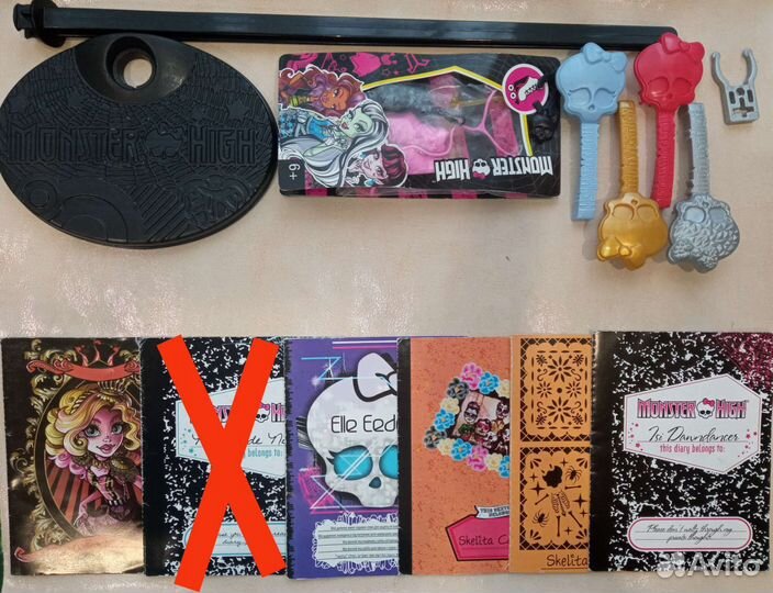 Аксессуары и одежда от монстер хай