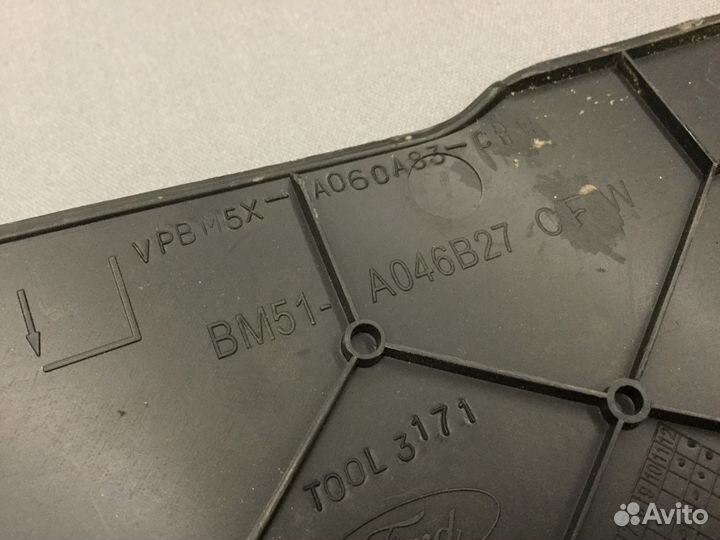 Накладка центральной консоли левая Форд Фокус III