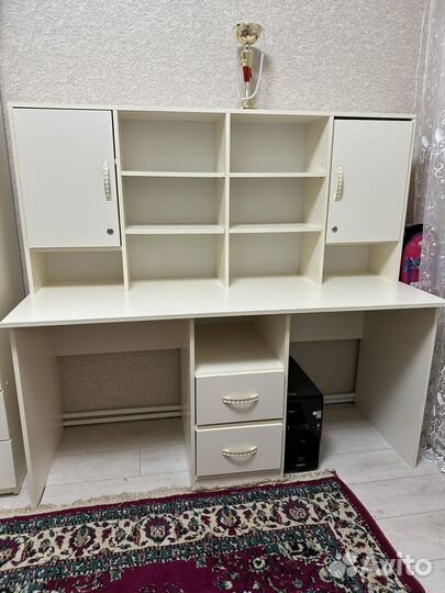 Письменный стол на двоих