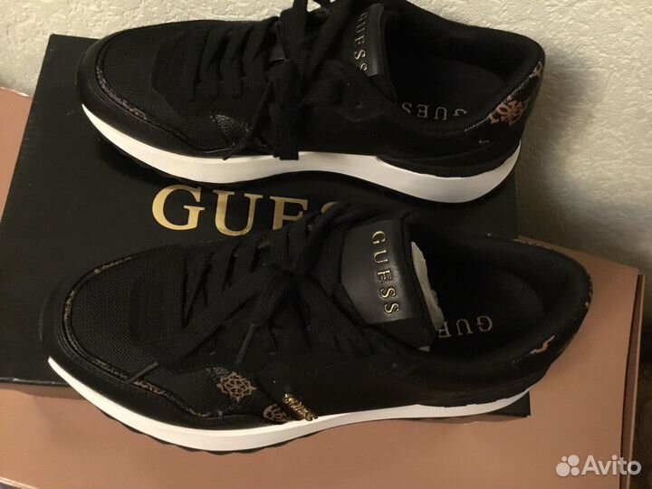 Кроссовки женские 38 размер новые