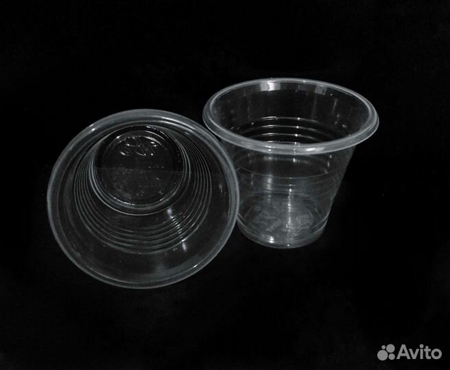 Пластиковые стаканчики