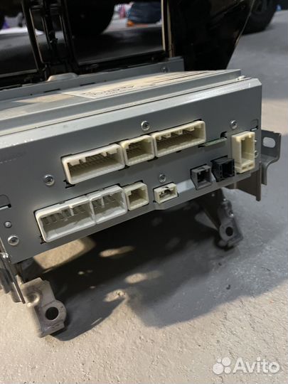 Головное устройство Toyota Land Cruiser Prado 150