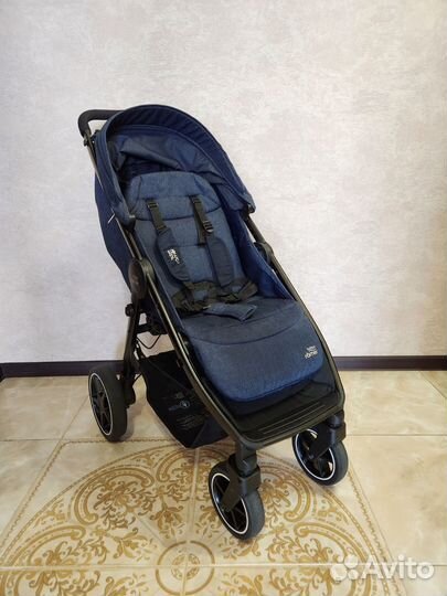Прогулочная коляска britax romer