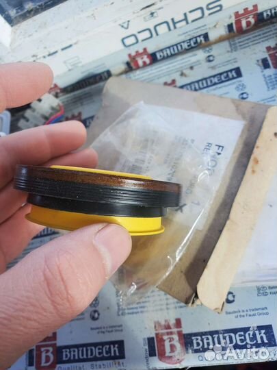 Сальник 76 50 10 bmw e82 e36 e56 e90 e92 e93