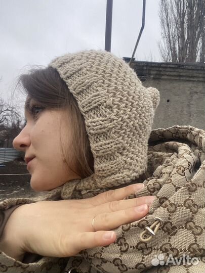 Шапка женская. Шерстяная, чепчик