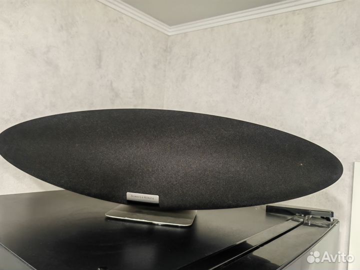 Bowers & Wilkins Zeppelin
