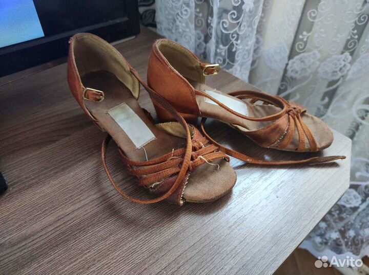 Туфли для бальных танцев