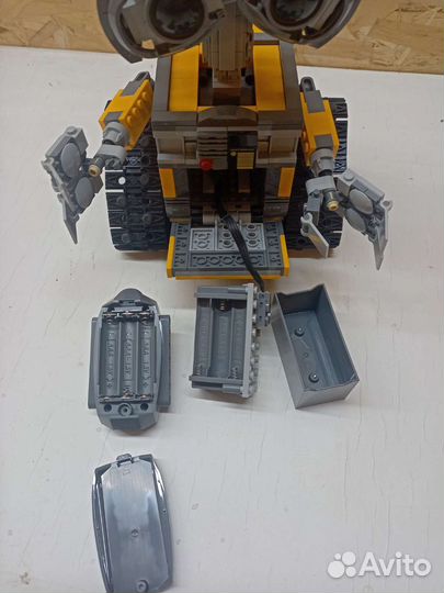 Робот Валли