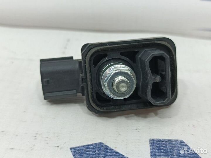 Датчик удара передний левый Lexus Es 2018