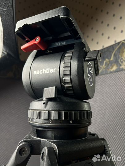 Штатив Sachtler с головой 18P с кофром