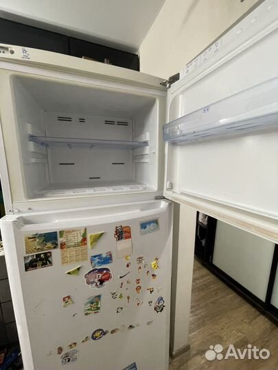 Продам холодильник indesit No Frost